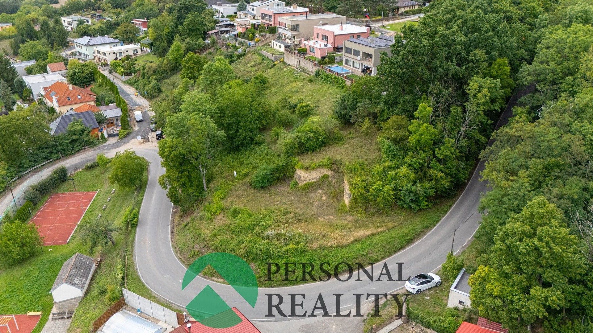 Prodej pozemku 2352 m² - foto 5