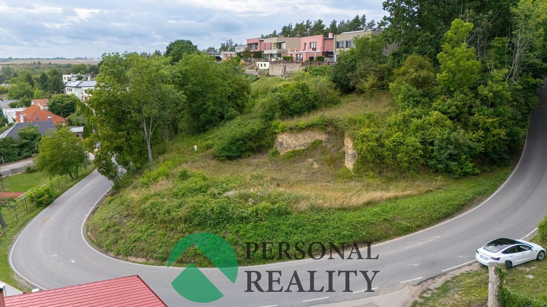 Prodej pozemku 2352 m² - foto 4