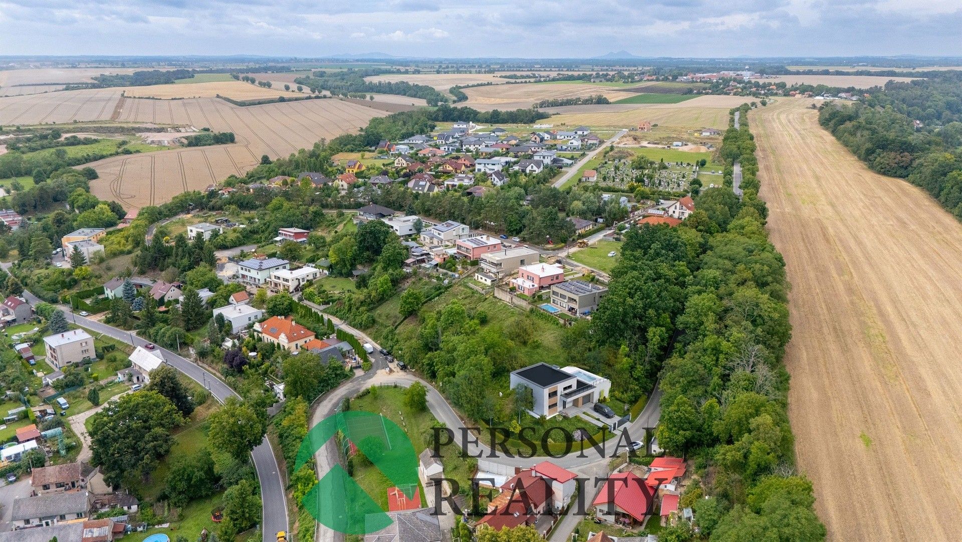 Prodej pozemku 2352 m² - foto 6