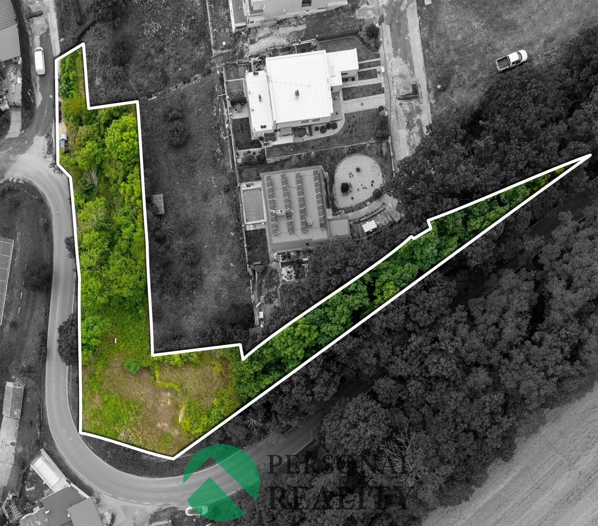 Prodej pozemku 2352 m² - foto 2