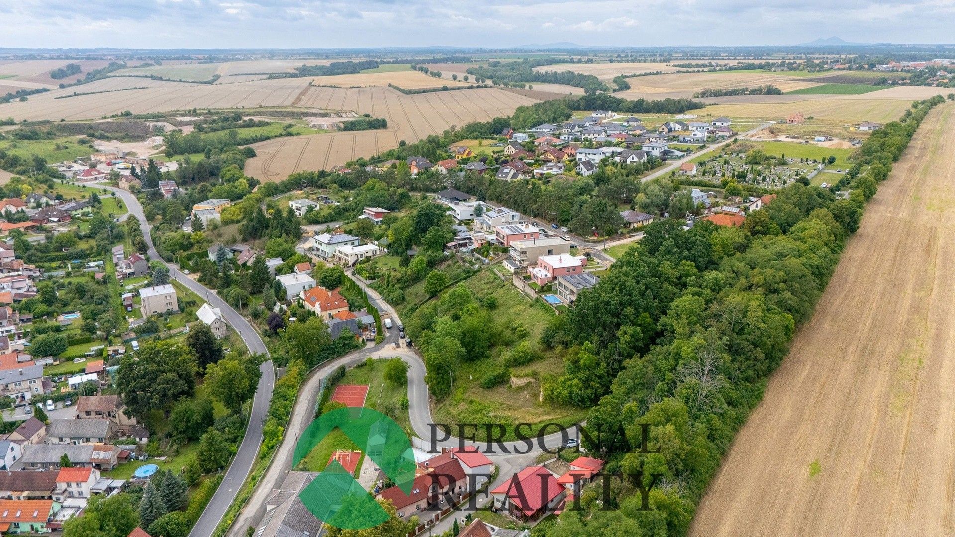 Prodej pozemku 2352 m² - foto 7