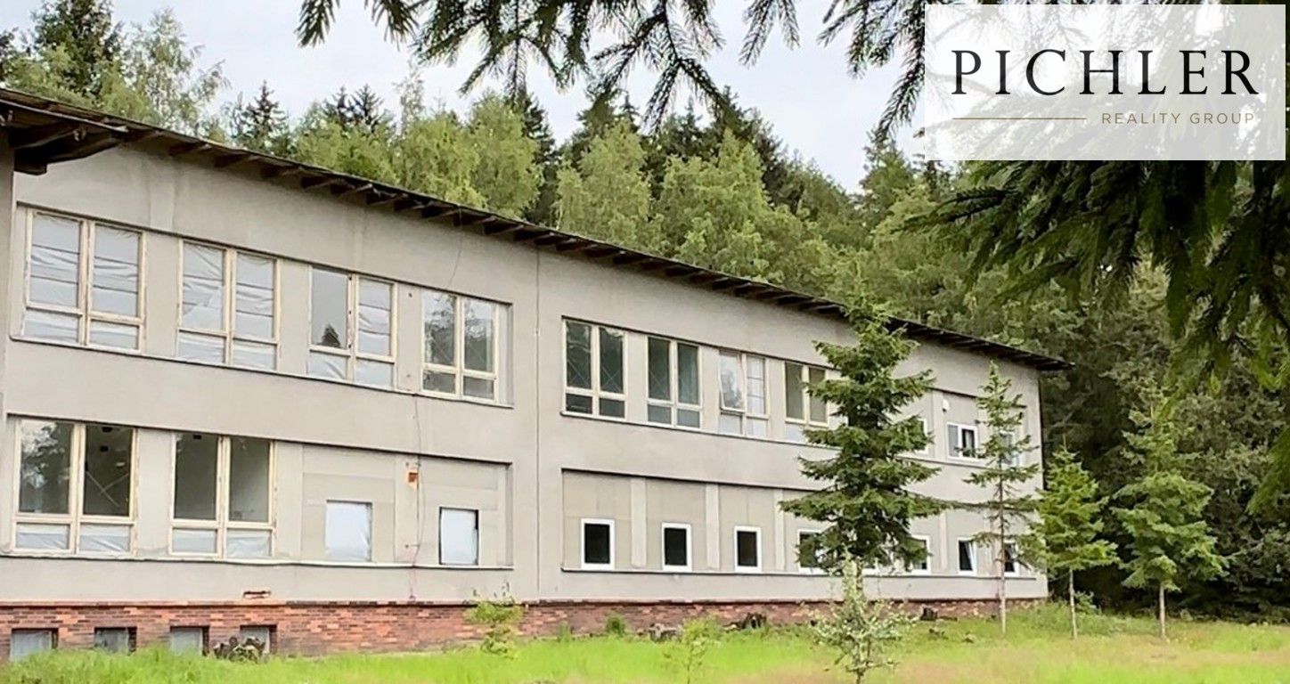 Prodej nemovitosti 12000 m² - foto 7