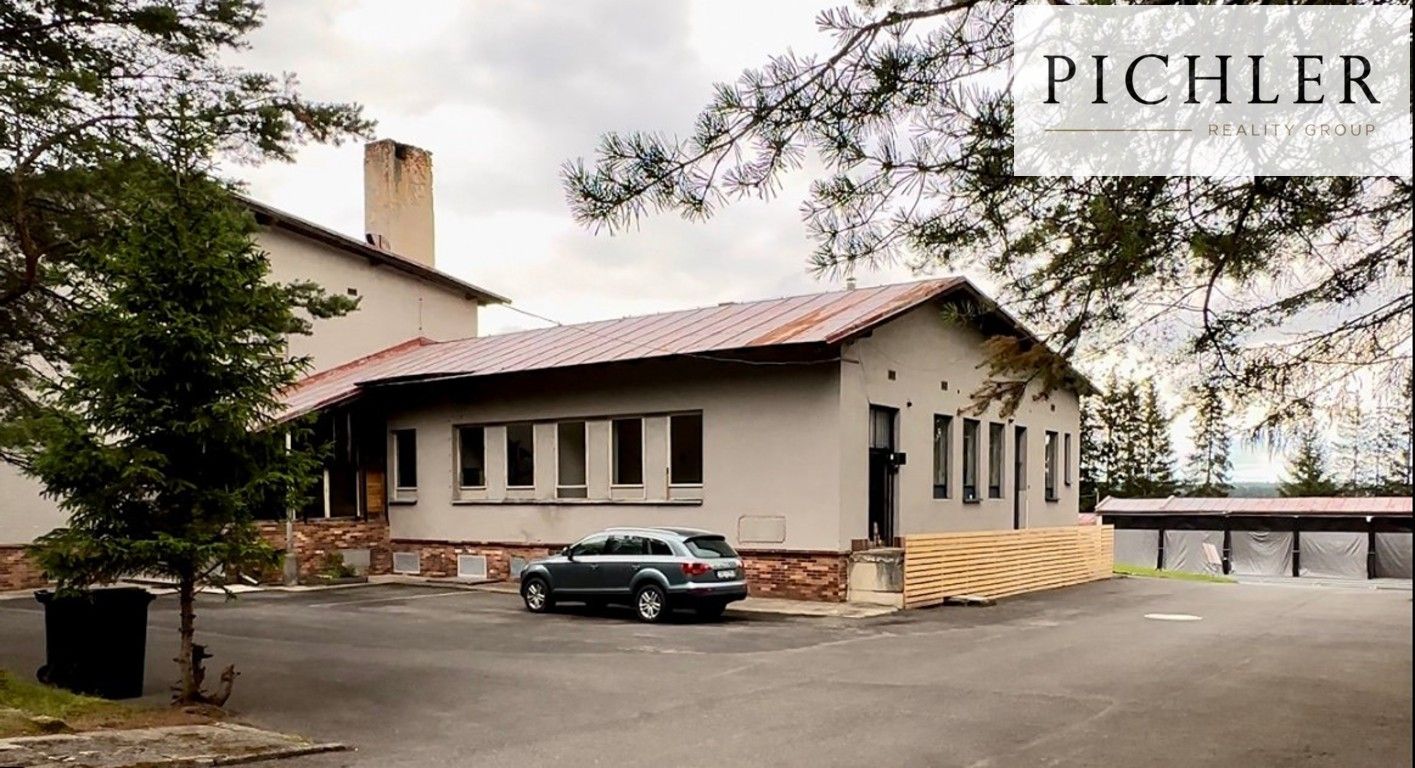 Prodej nemovitosti 12000 m² - foto 8