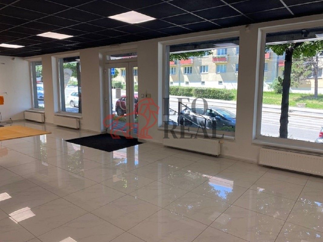 Prodej komerčního prostoru 120 m² - foto 1