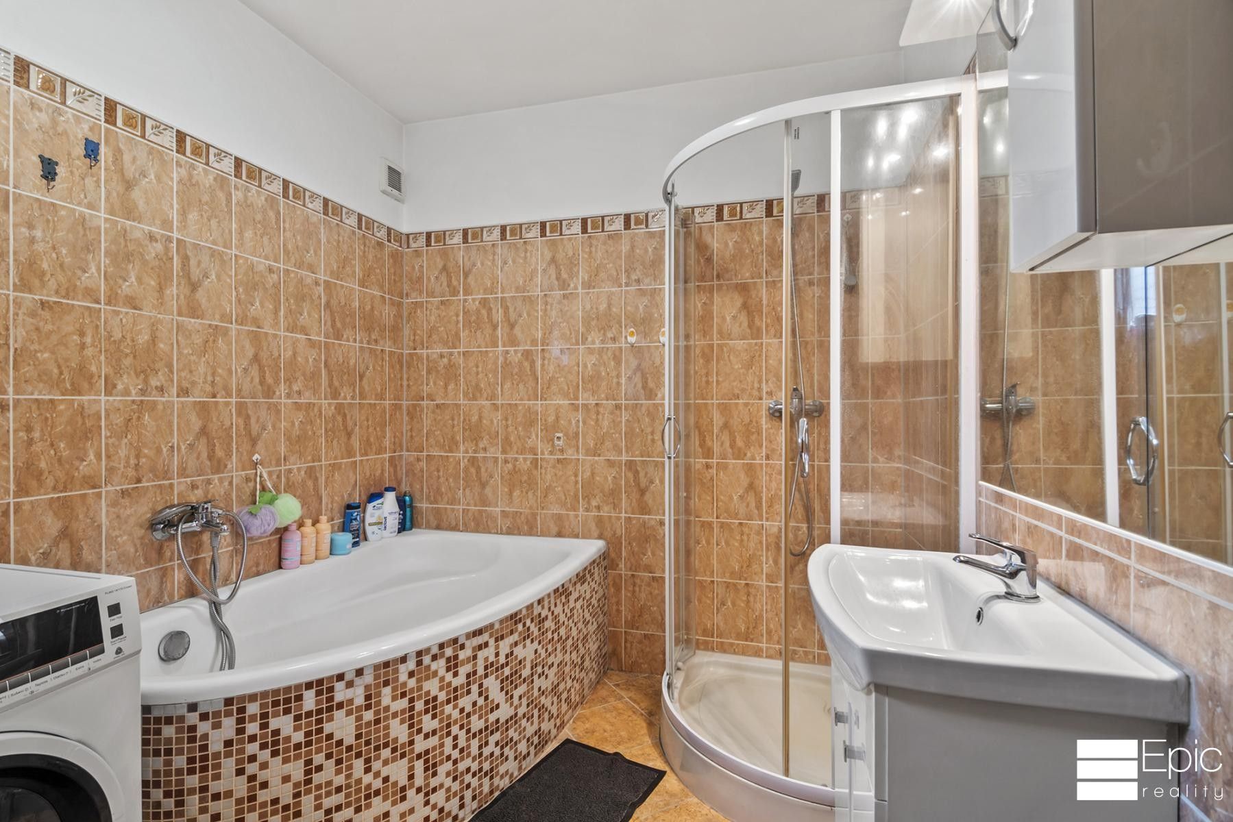 Prodej nemovitosti 243 m² - foto 32