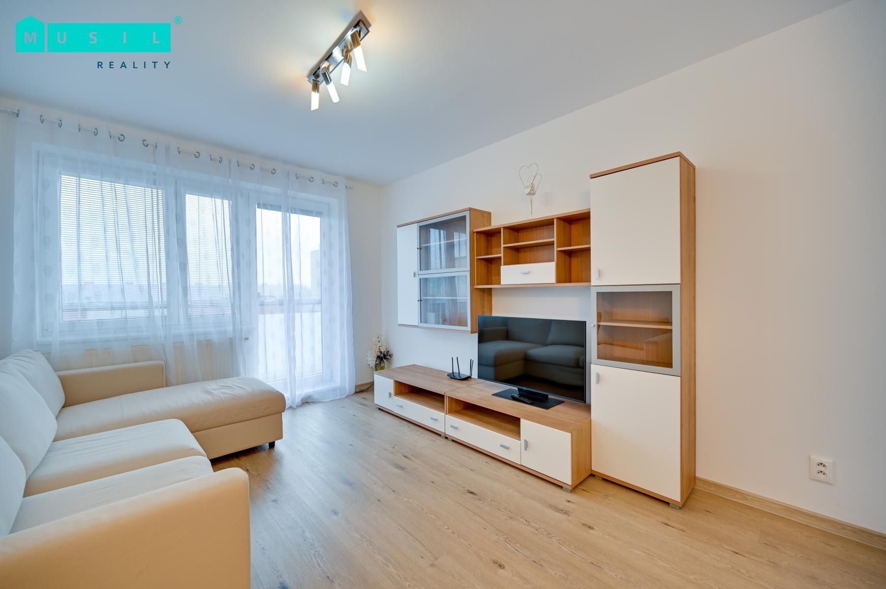 Pronájem bytu 2+kk 63 m² - foto 1