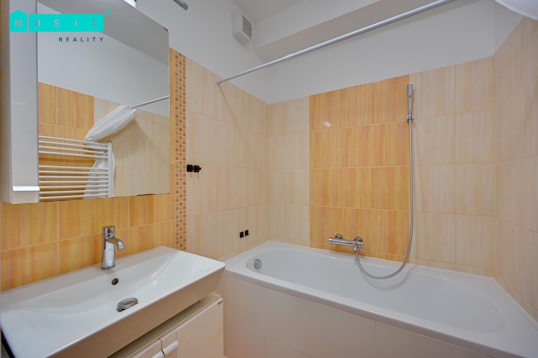 Pronájem bytu 2+kk 63 m² - foto 12