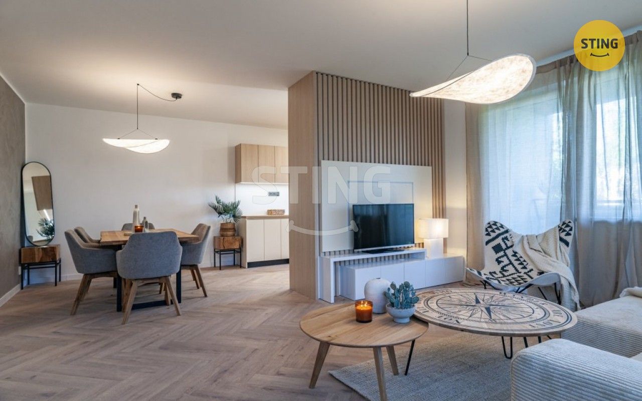 Prodej domu 242 m² - foto 1