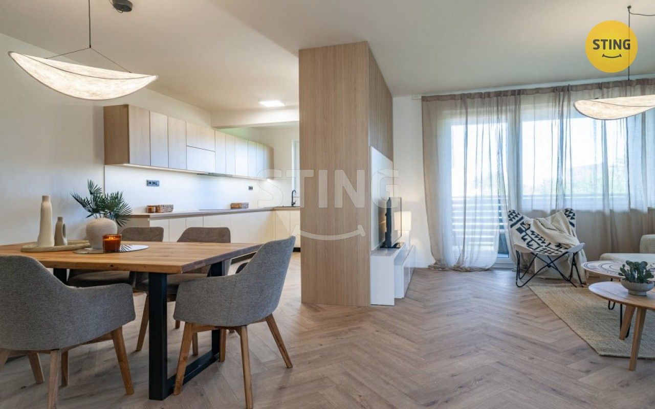 Prodej domu 242 m² - foto 4