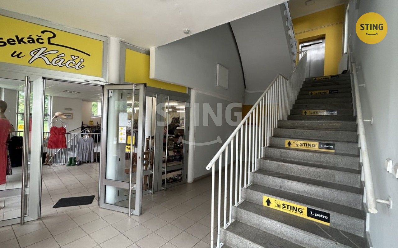 Pronájem komerčního prostoru 830 m² - foto 4