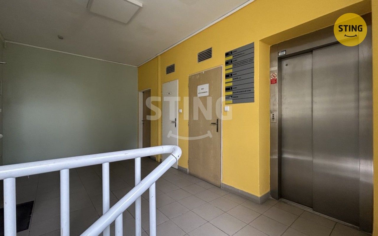 Pronájem komerčního prostoru 830 m² - foto 7