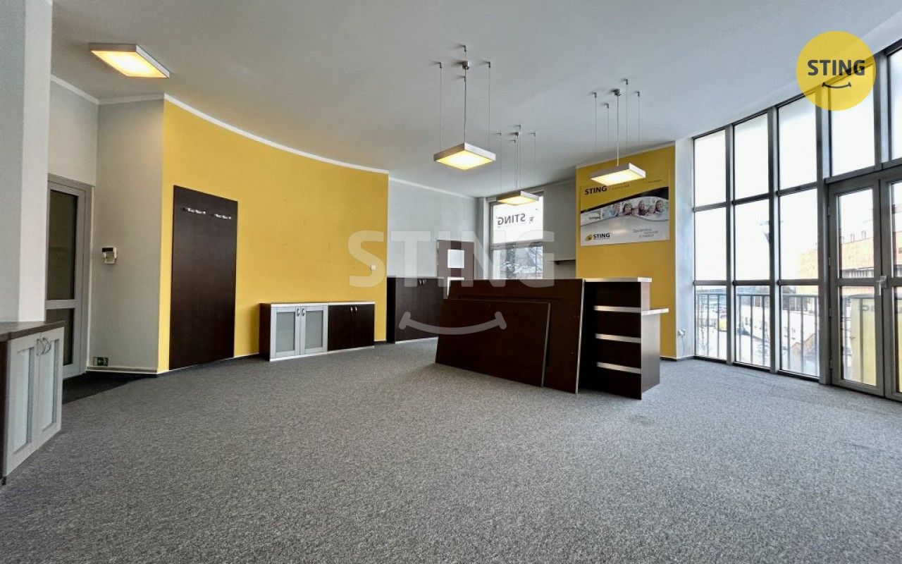 Pronájem komerčního prostoru 830 m² - foto 9
