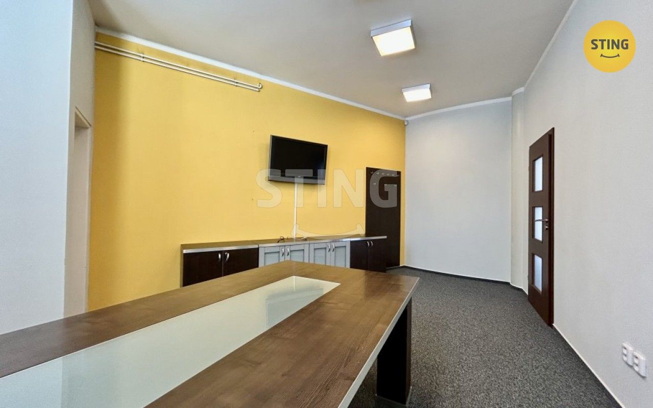 Pronájem komerčního prostoru 830 m² - foto 13