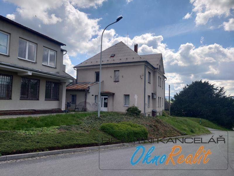Prodej nemovitosti 250 m² - foto 1