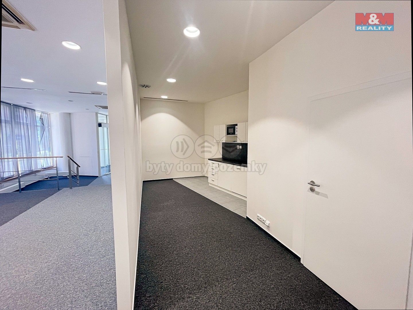 Pronájem komerčního prostoru 280 m² - foto 6