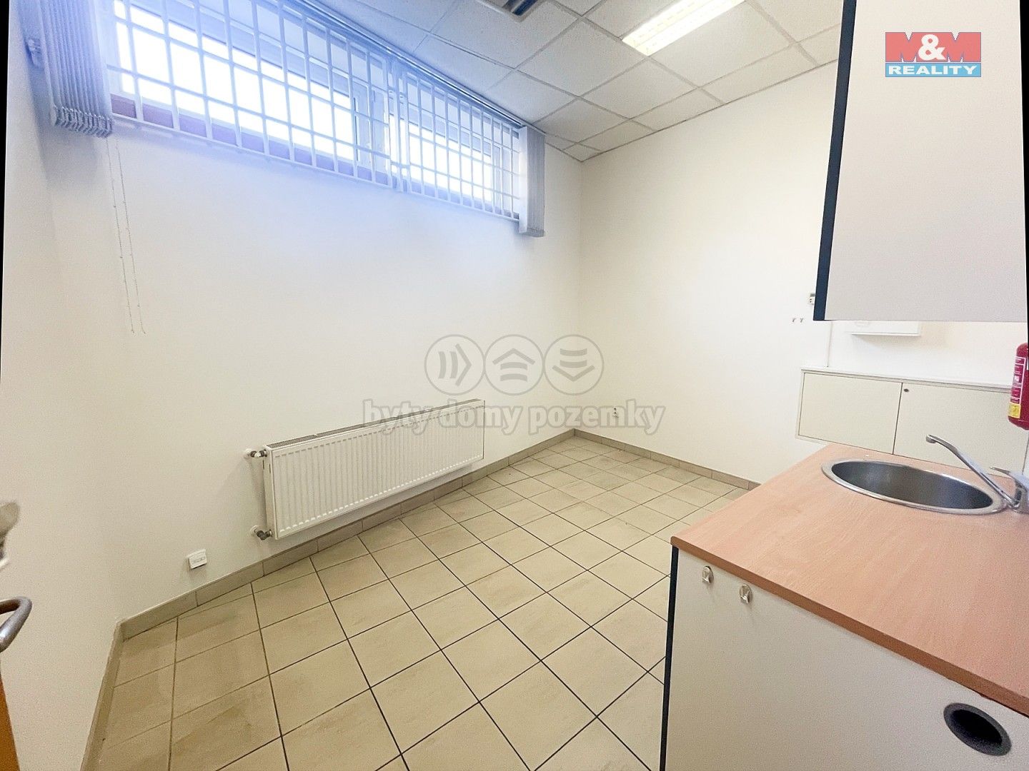 Pronájem komerčního prostoru 280 m² - foto 9