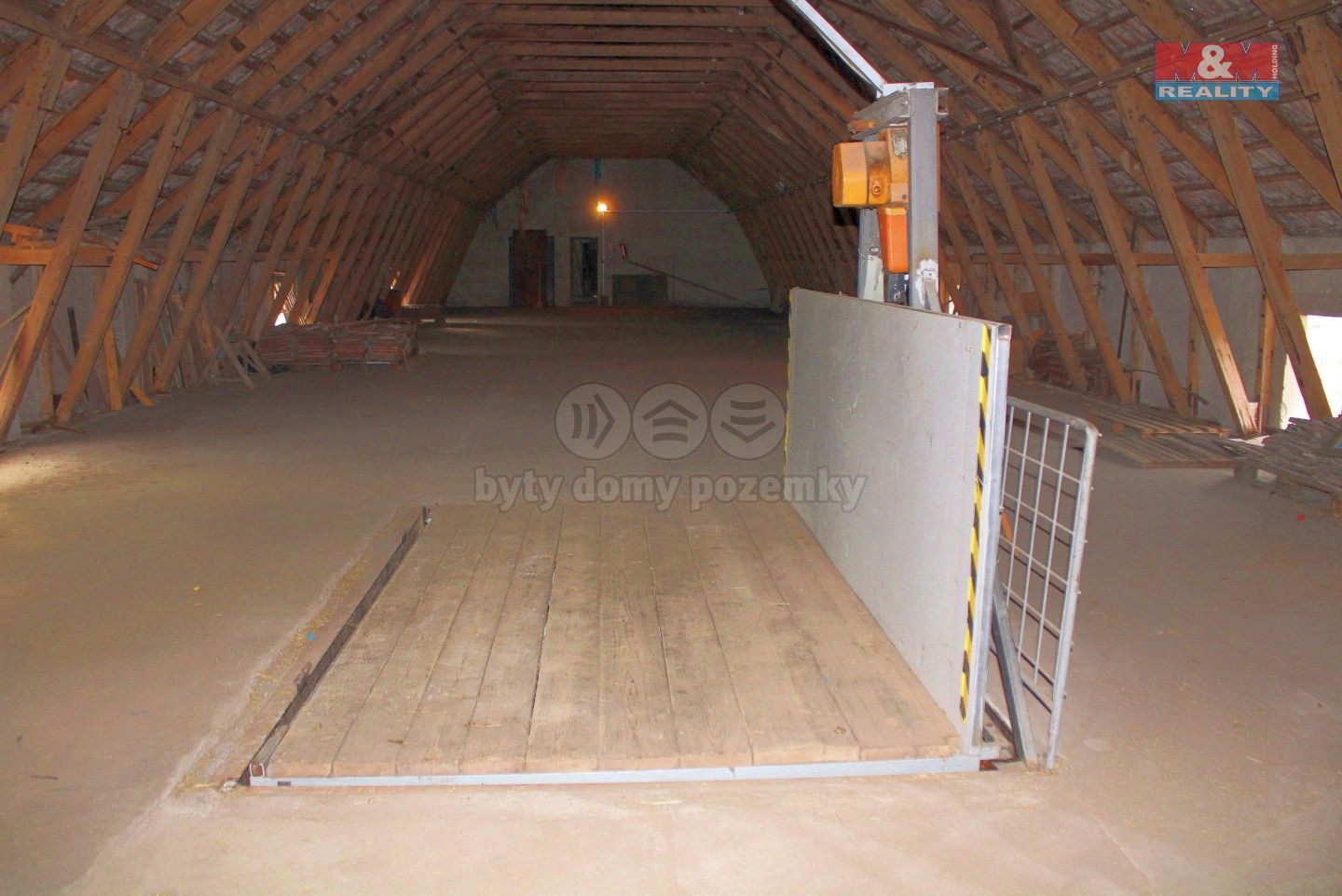 Pronájem komerčního prostoru 500 m² - foto 8