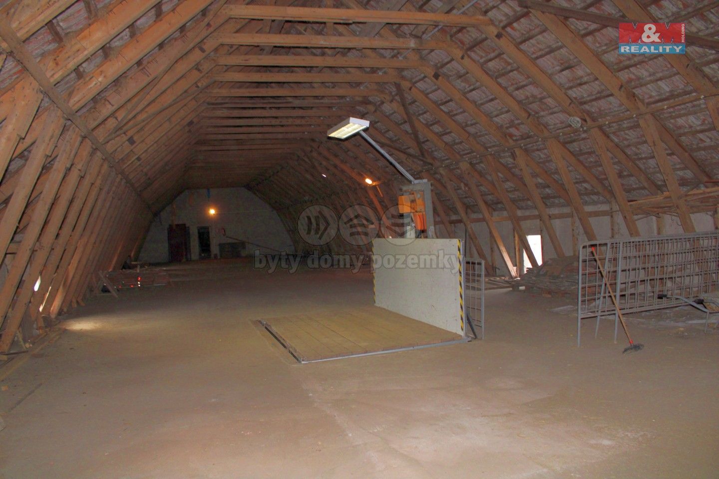 Pronájem komerčního prostoru 500 m² - foto 10