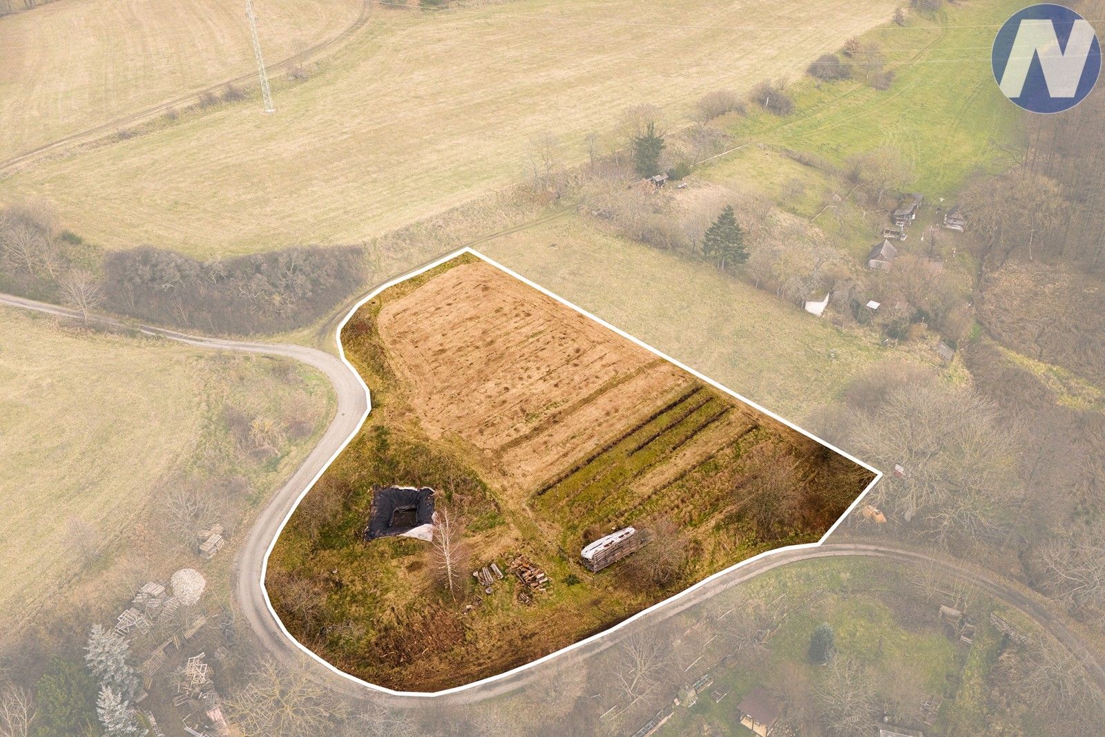 Prodej pozemku 3733 m² - foto 1