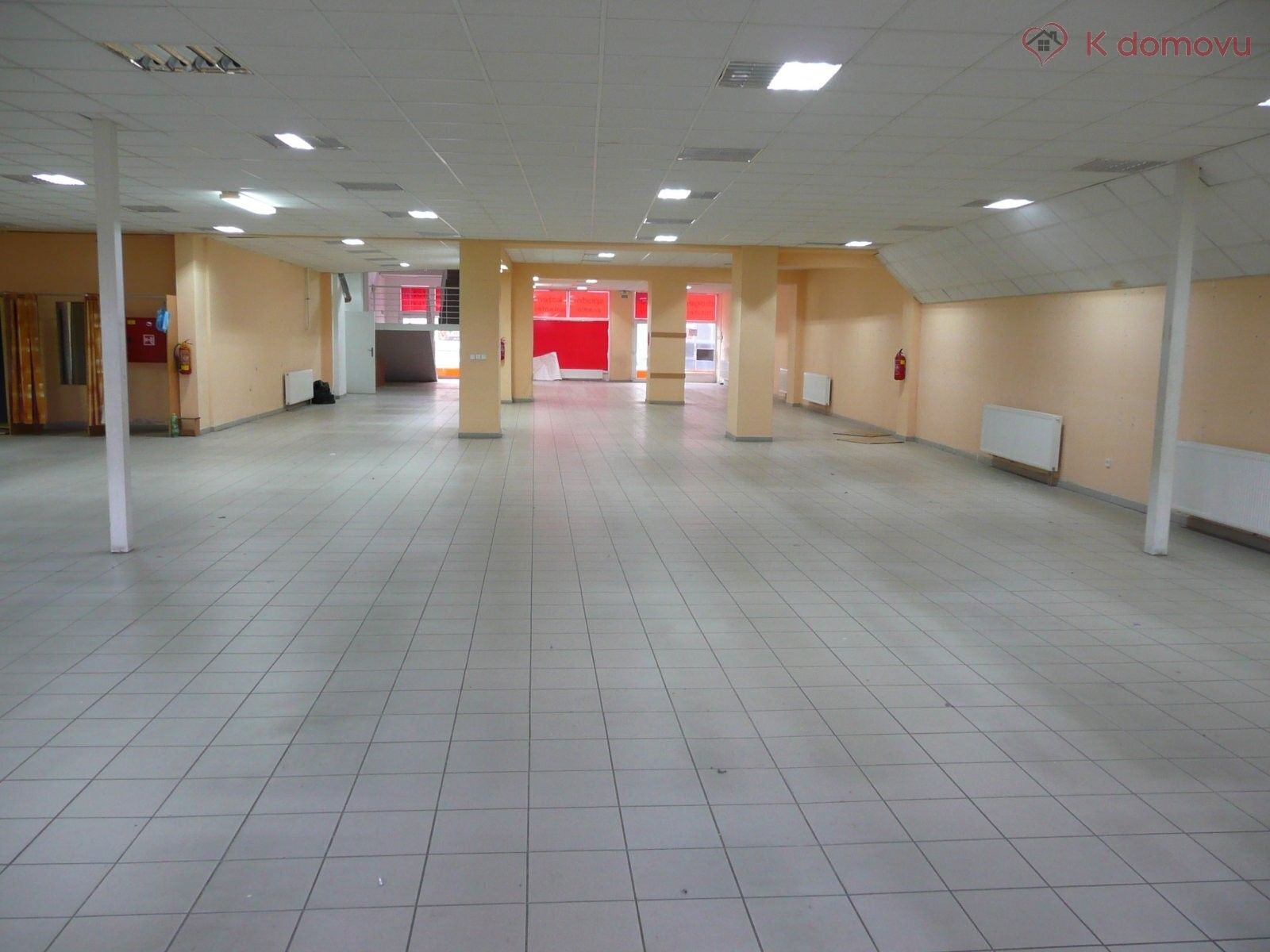 Prodej komerčního prostoru 980 m² - foto 8