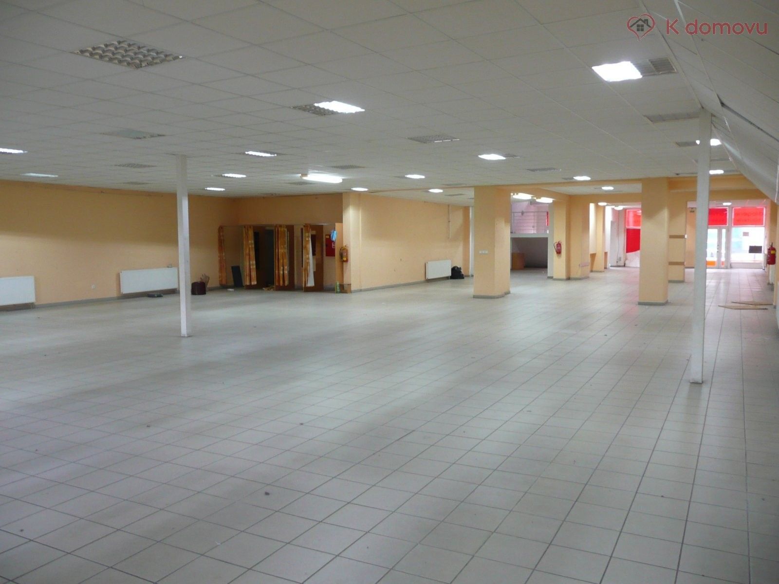 Prodej komerčního prostoru 980 m² - foto 9
