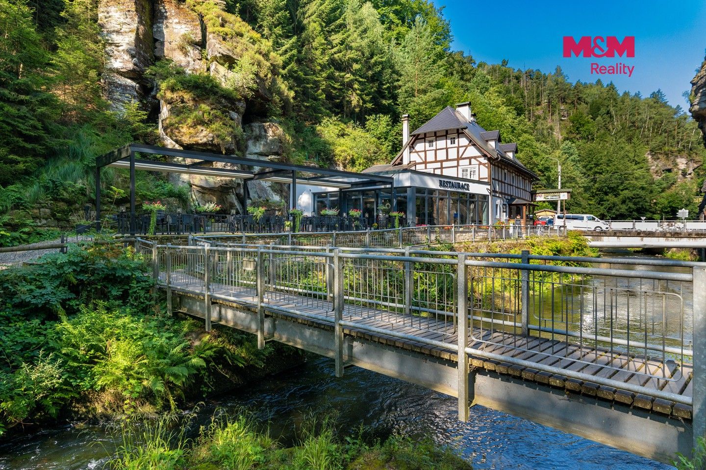 Prodej komerčního prostoru 300 m² - foto 2