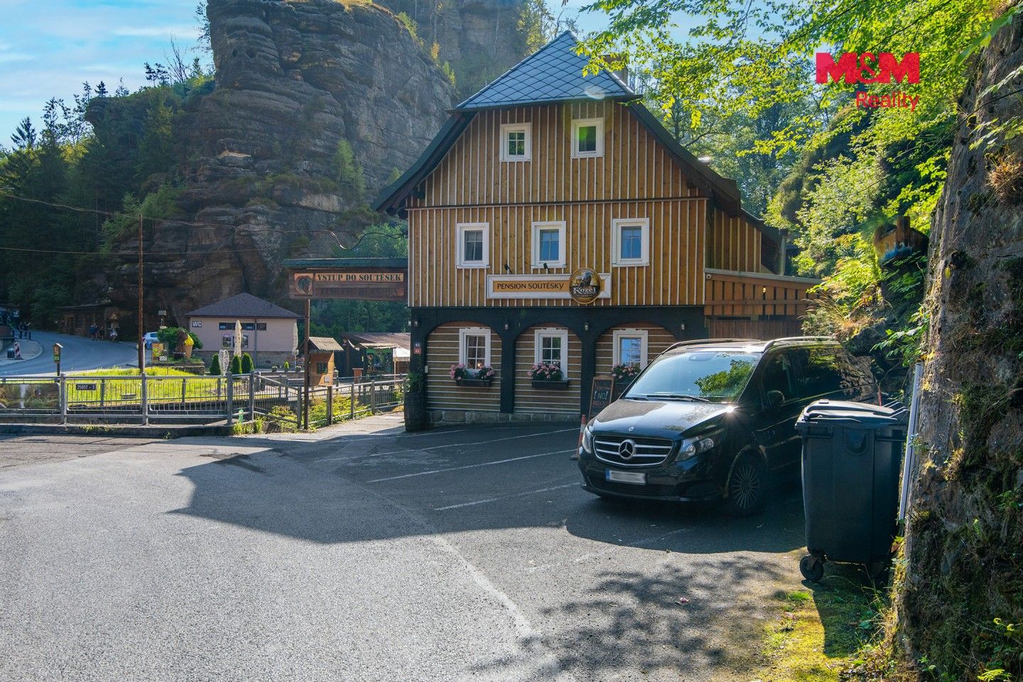 Prodej komerčního prostoru 300 m² - foto 15