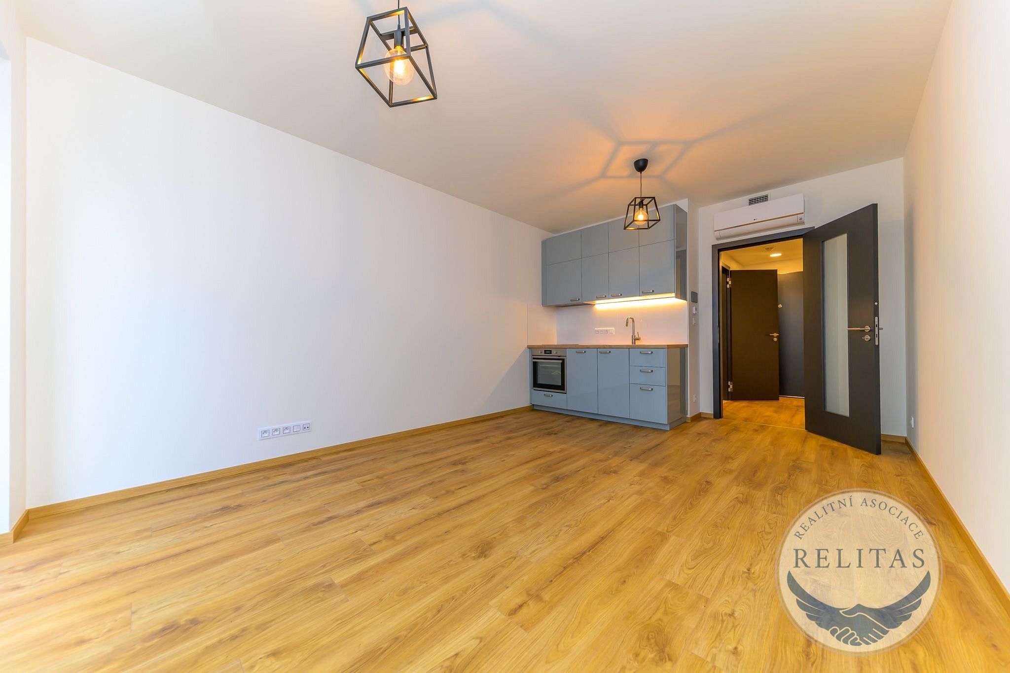 Pronájem bytu 1+kk 30 m² - foto 17