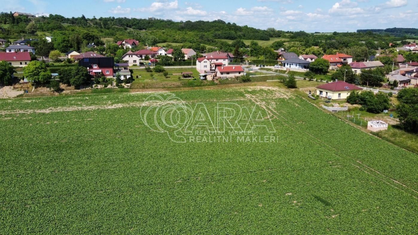 Prodej pozemku 1050 m² - foto 3