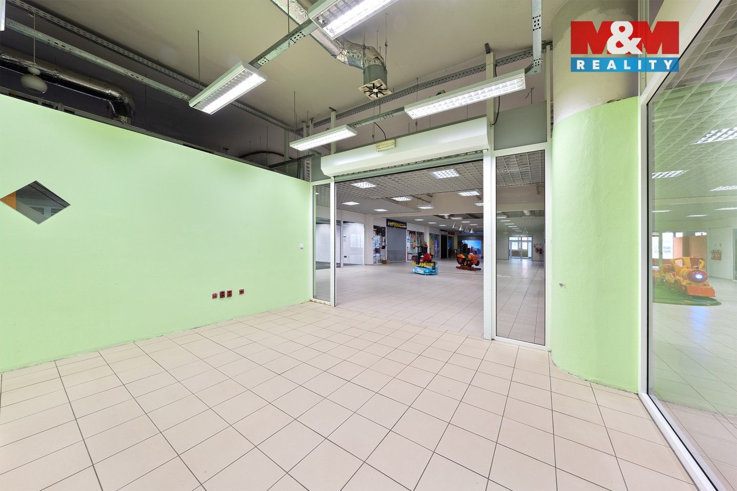 Pronájem komerčního prostoru 230 m² - foto 8