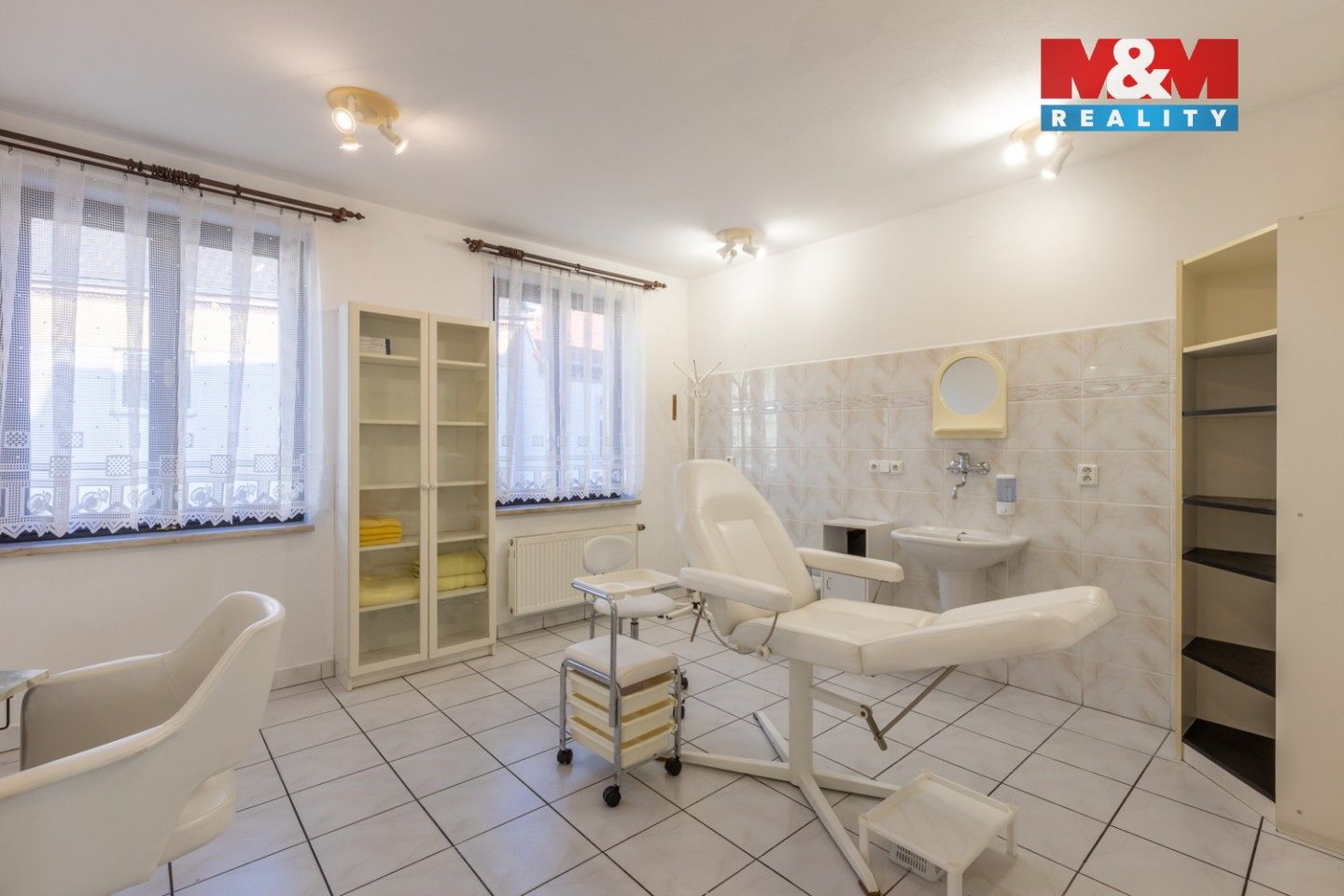Prodej komerčního prostoru 440 m² - foto 2