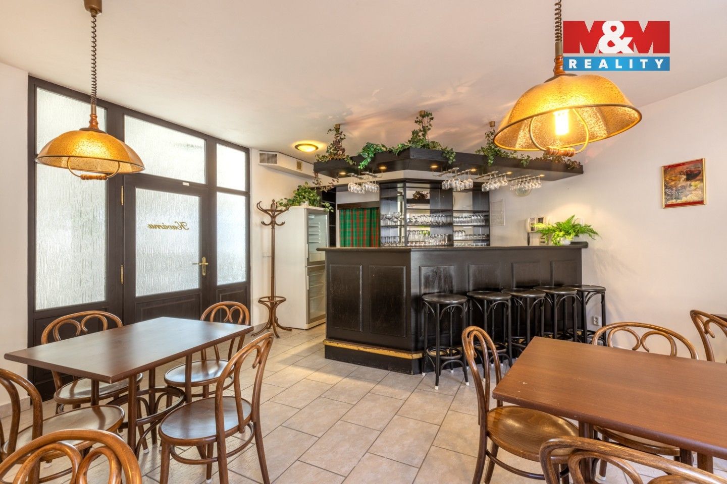 Prodej komerčního prostoru 440 m² - foto 1