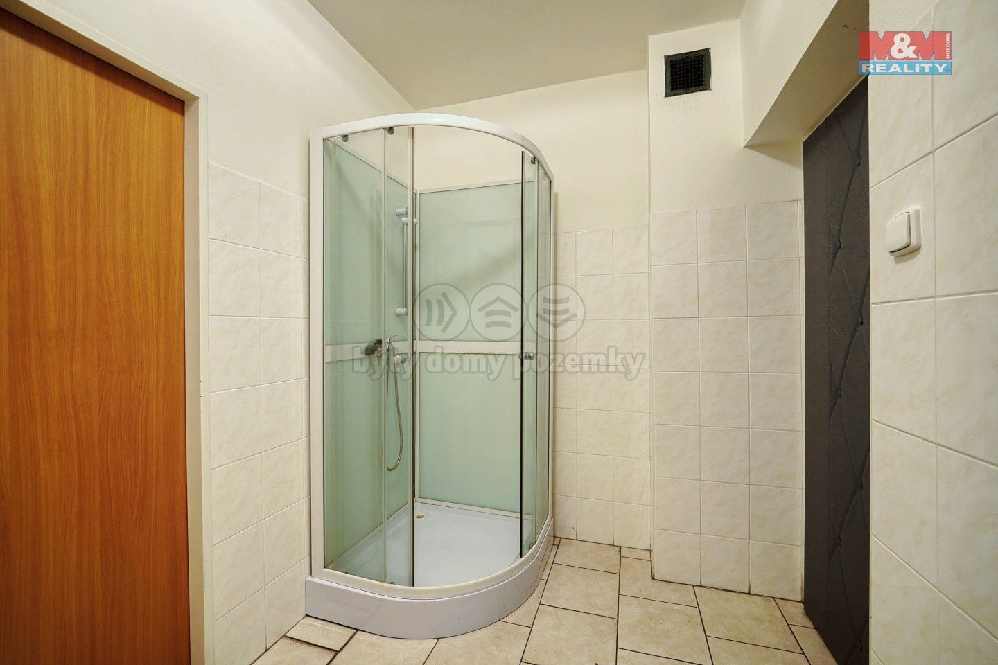 Pronájem komerčního prostoru 1096 m² - foto 19