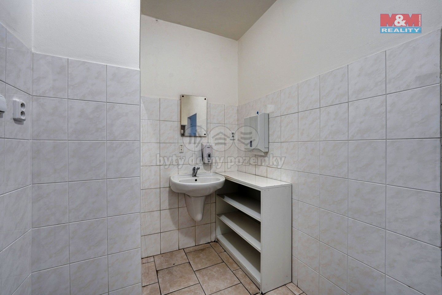 Pronájem komerčního prostoru 1096 m² - foto 21