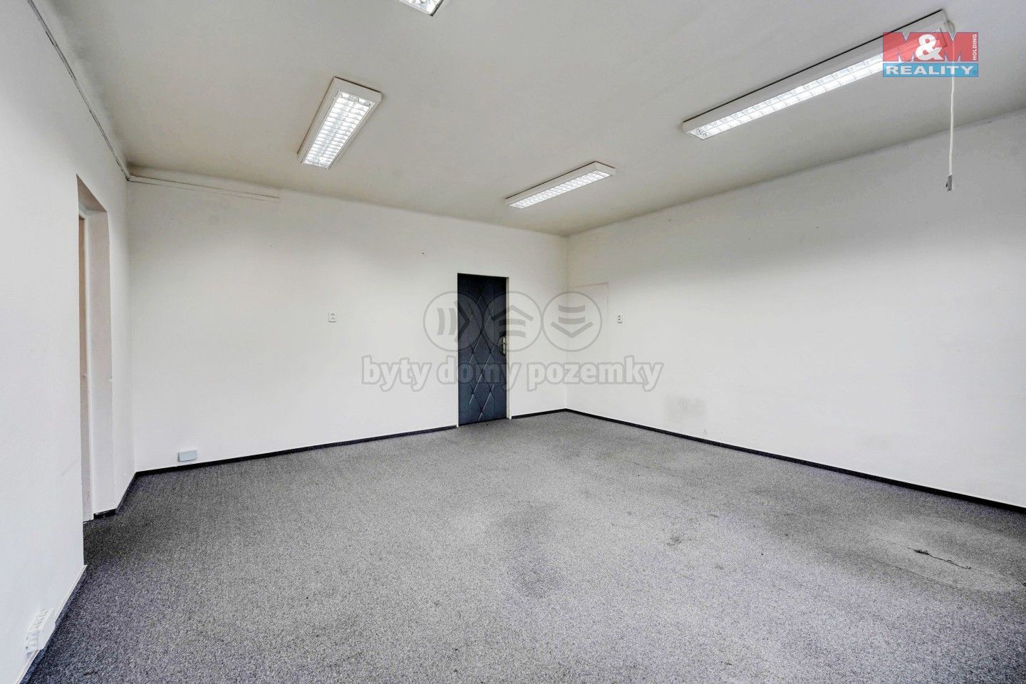 Pronájem komerčního prostoru 1096 m² - foto 17