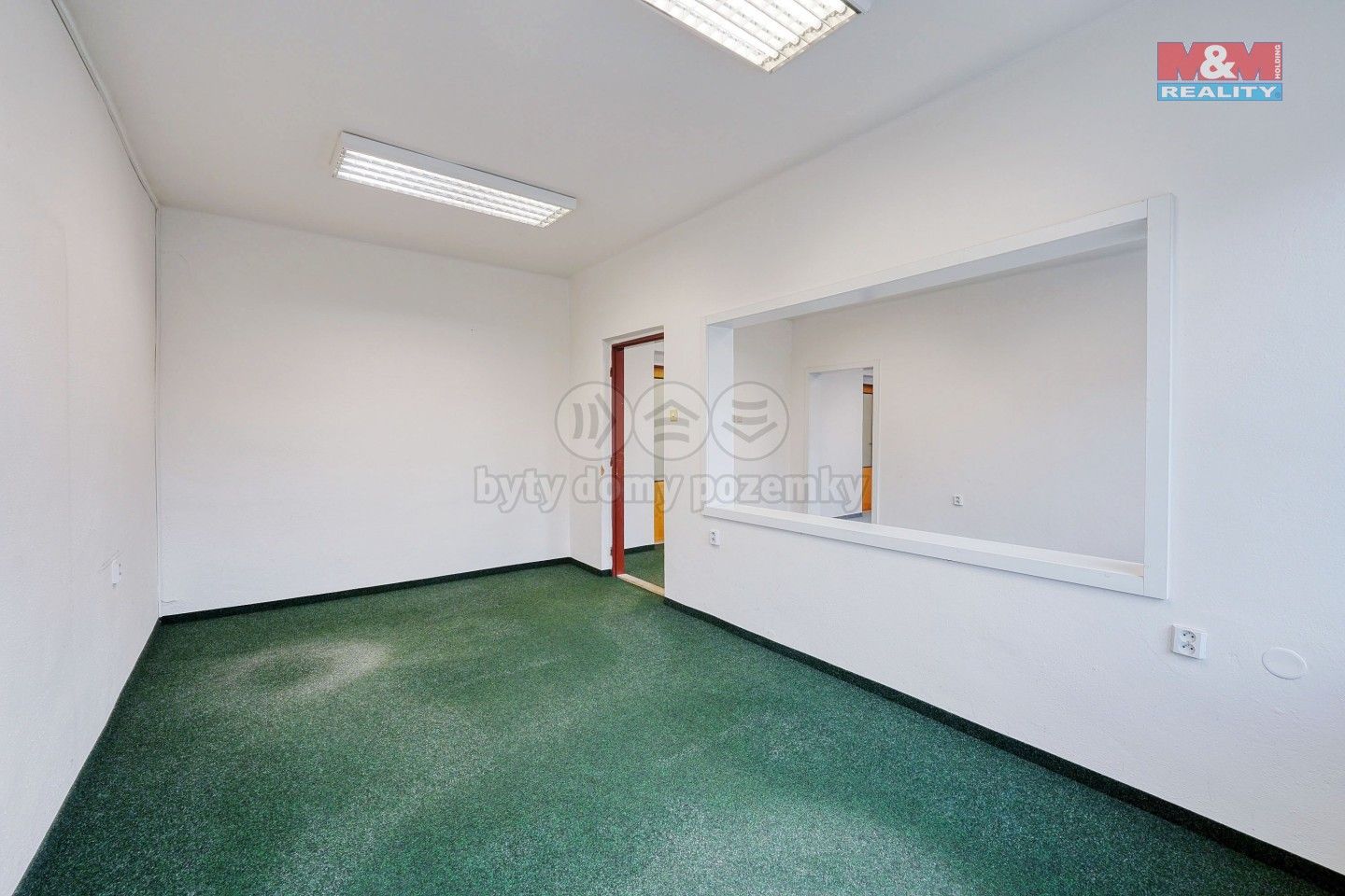 Pronájem komerčního prostoru 1096 m² - foto 26