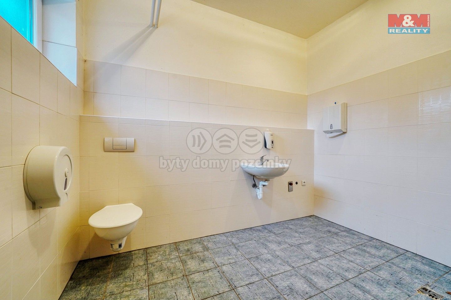 Pronájem komerčního prostoru 1096 m² - foto 36