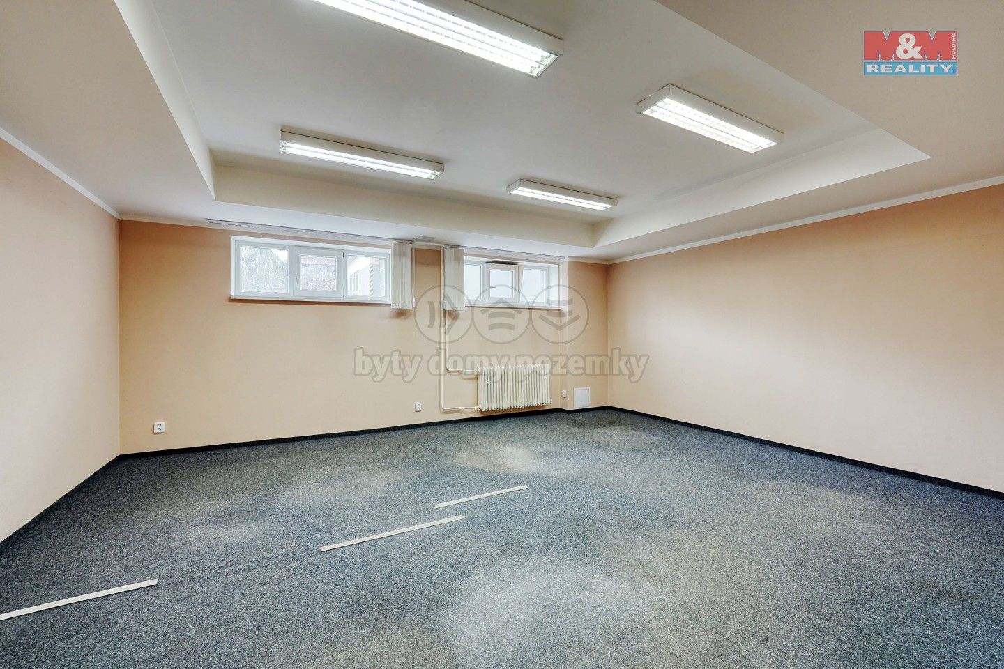 Pronájem komerčního prostoru 1096 m² - foto 38
