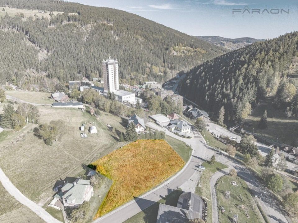 Prodej pozemku 2734 m² - foto 2
