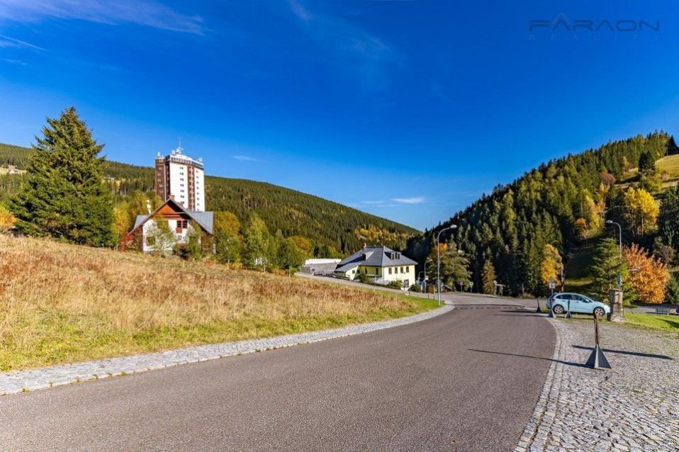 Prodej pozemku 2734 m² - foto 9