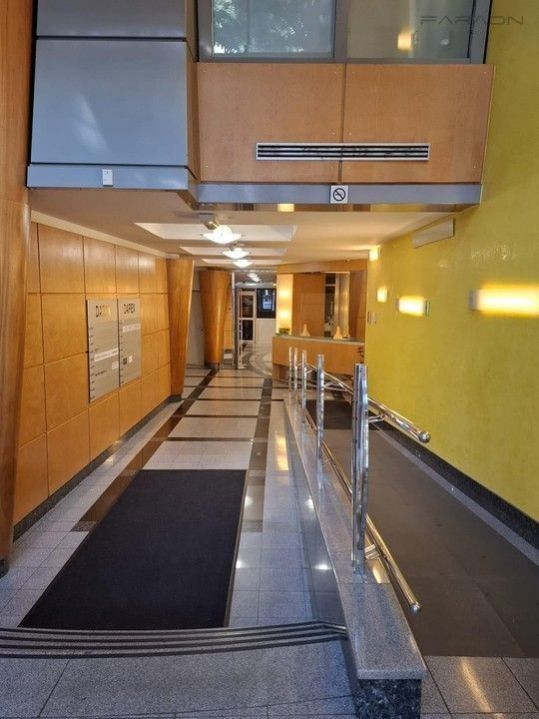 Pronájem komerčního prostoru 376 m² - foto 4