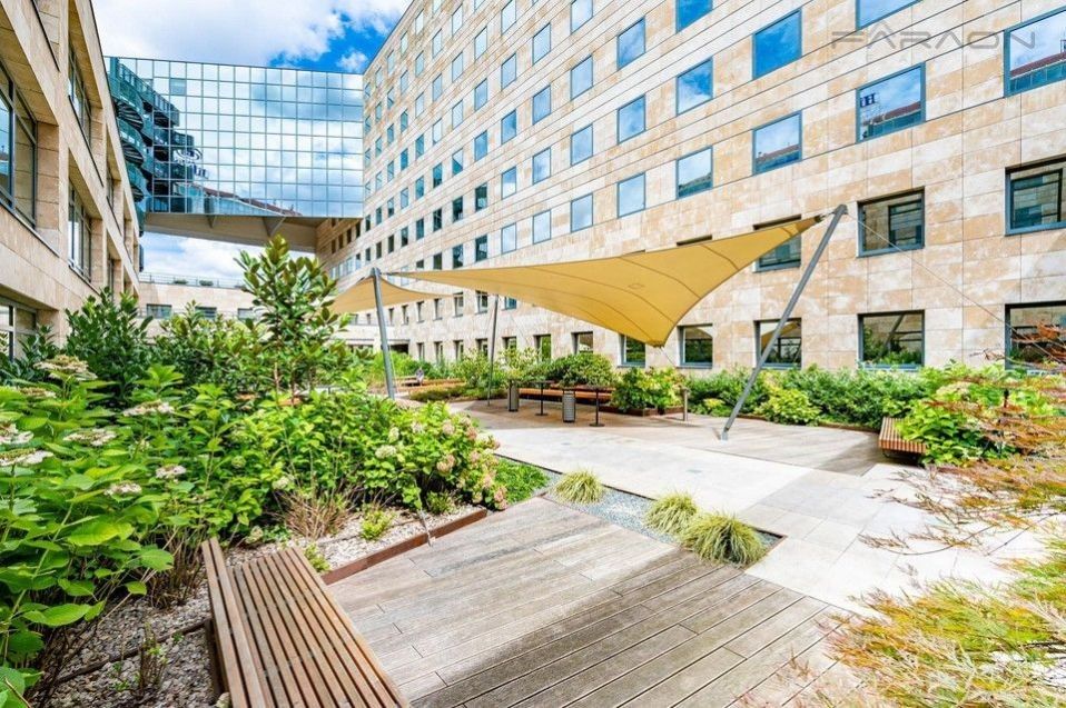 Pronájem komerčního prostoru 1059 m² - foto 2