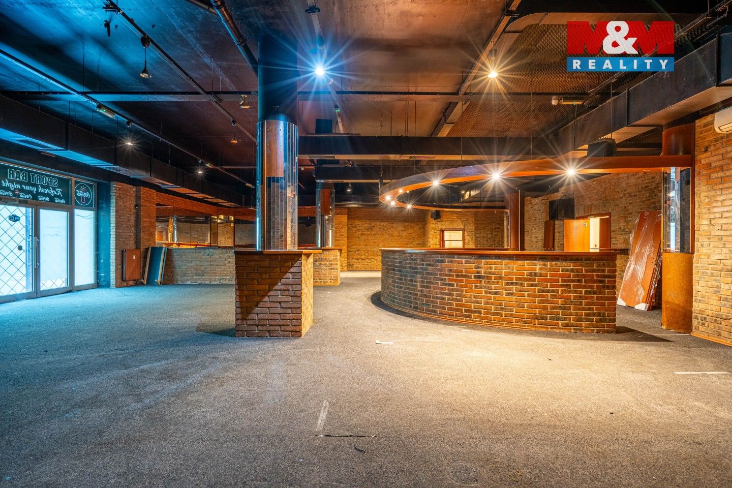 Prodej komerčního prostoru 324 m² - foto 3