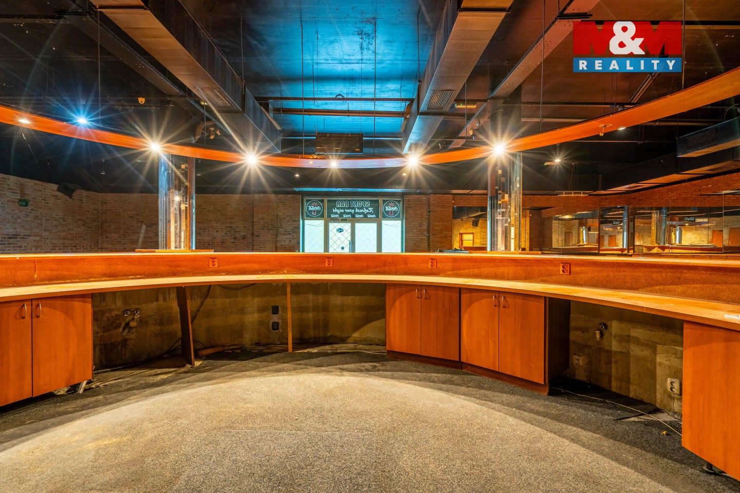 Prodej komerčního prostoru 324 m² - foto 8