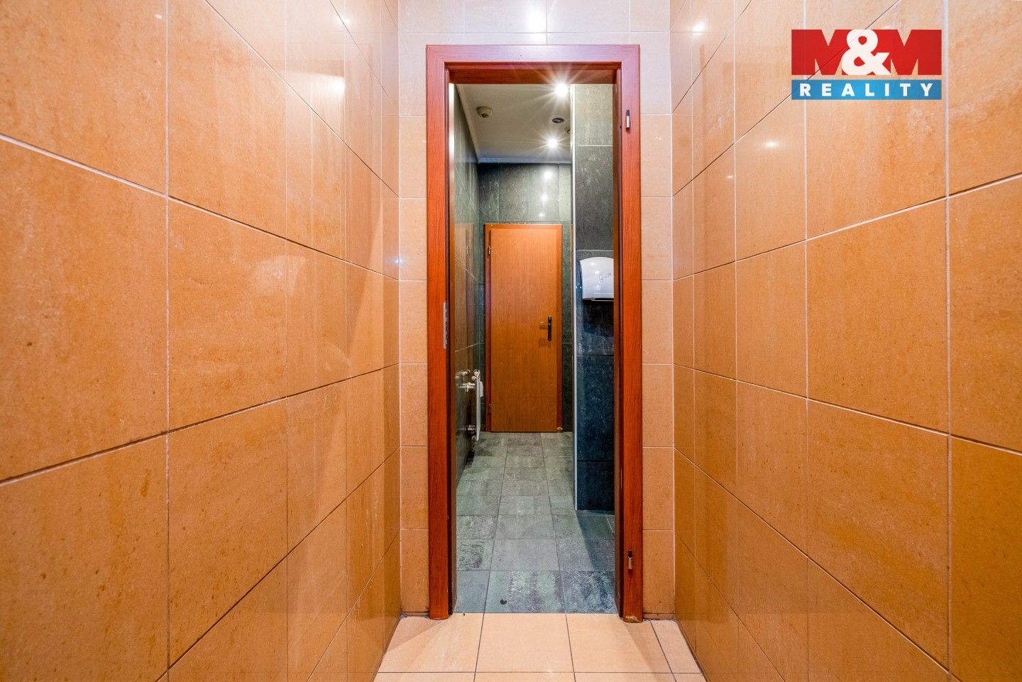 Prodej komerčního prostoru 324 m² - foto 13