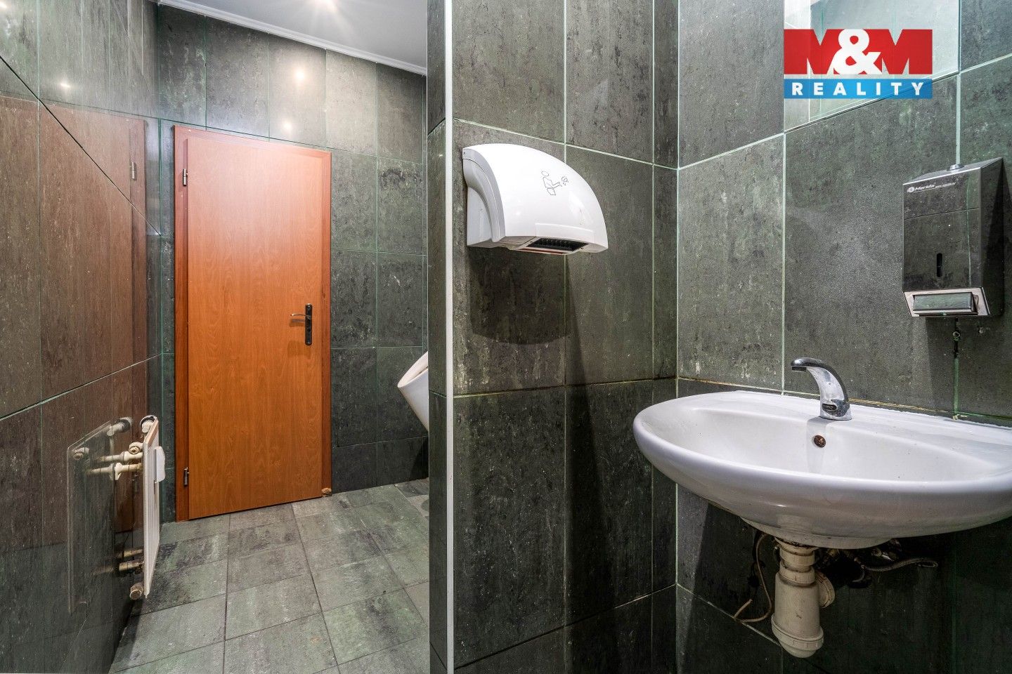 Prodej komerčního prostoru 324 m² - foto 11