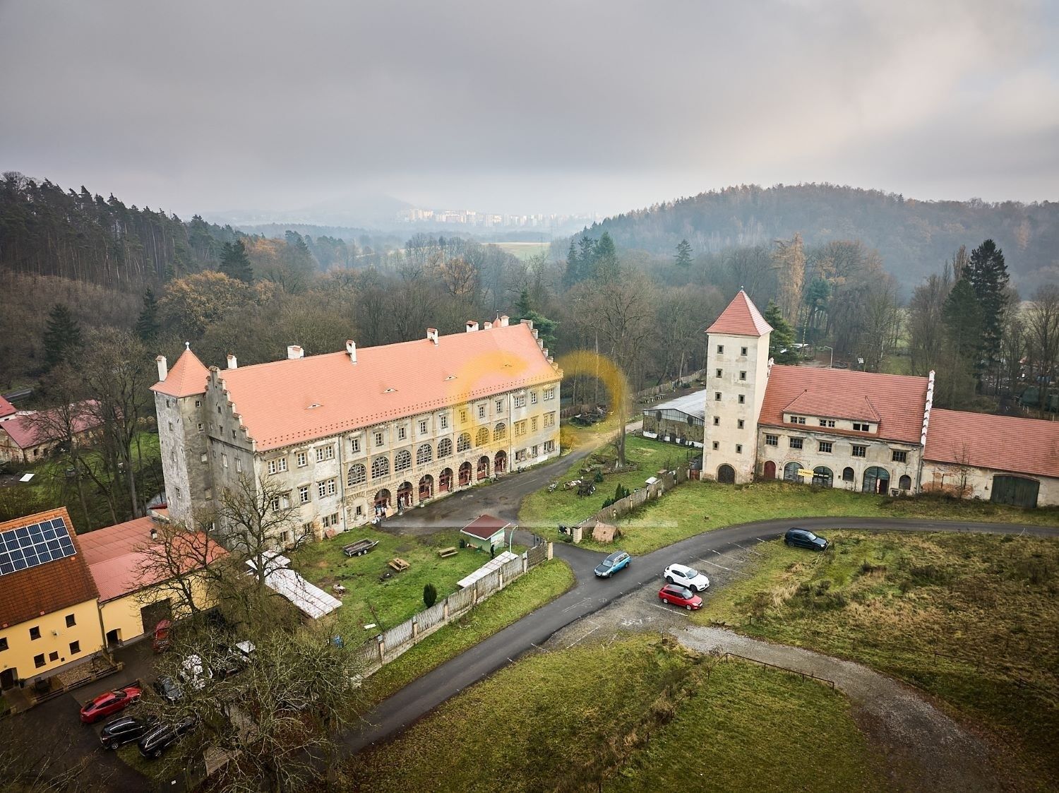Prodej nemovitosti 782 m² - foto 1