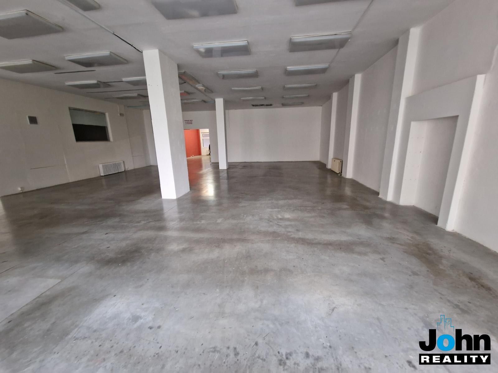 Pronájem komerčního prostoru 400 m² - foto 9