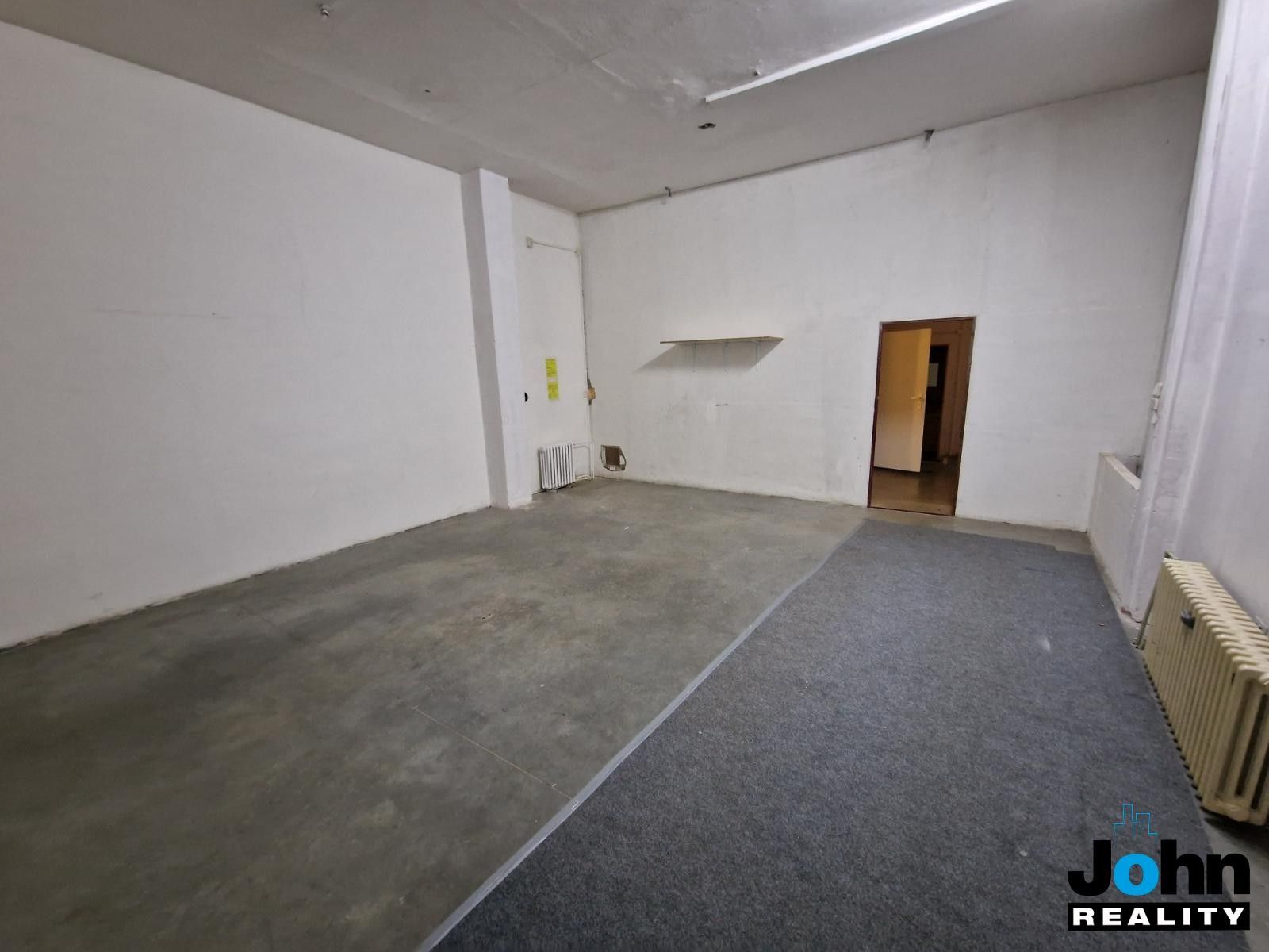 Pronájem komerčního prostoru 400 m² - foto 16