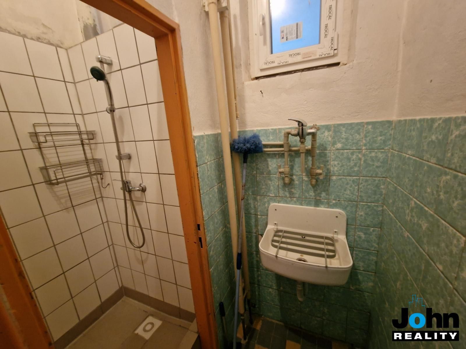 Pronájem komerčního prostoru 400 m² - foto 18